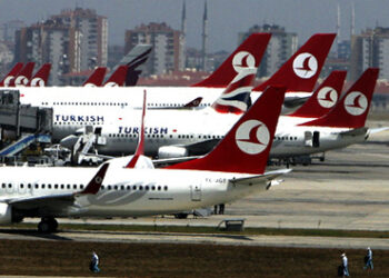 A Turkish Airlines Boieng 737-400 prepares to take off at Istanbul's international airport