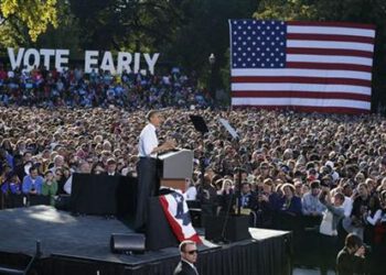 U.S. President Barack Obama speaks at a campaign event in The Oval at Ohio State University in Columbus