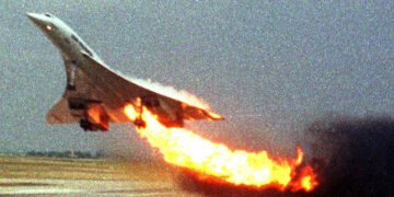 253974-121130-concorde-crash