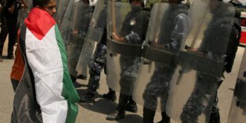 Israel-says-it-cant-stop-mass-protests