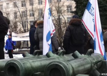 12DFAADD-E481-43C2-BAF4-C810F4CE5F92_w640_r1_s