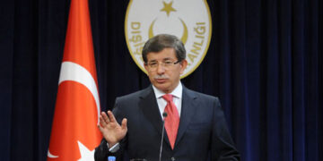 Ahmet-Davutoglu-007