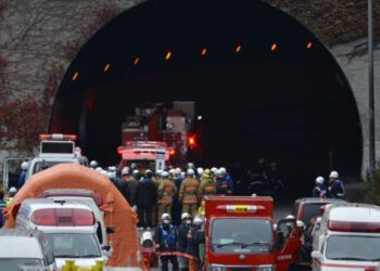 article-1354439663363-164F9F38000005DC-753888_636x386