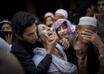 P1-AP328_Pakist_G_20090331224831