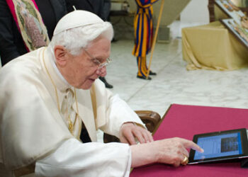 Pope Benedict XVI sends his first tweet