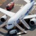 ANA Boeing 787 Dreamliner ұшағы Такамацу әуежайына шұғыл қонғаннан кейін көрінді