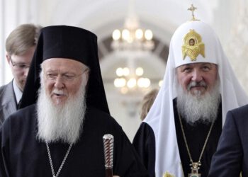 Moscow says would sever ties with Patriarch Bartholomew if Ukraine church granted autonomy