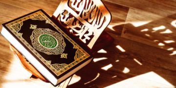 Din’e uyacağız, din’i kendimize uydurmayacağız…