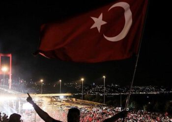 Kazana kazana kaybediyoruz...