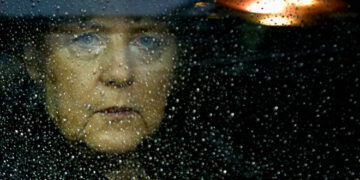 Никол Пашинян добился роспуска парламента Армении. В стране пройдут первые в истории досрочные выборы