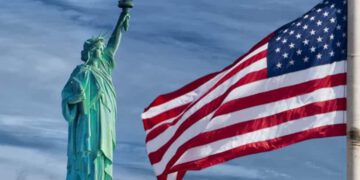 Kapitalistlerden kapitalizm eleştirisi…