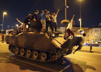 SAVAŞ SUÇLARI VE 15 TEMMUZ OLGUSU