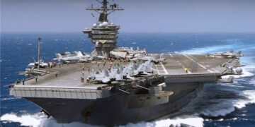 فرودآمدن موشک بالستیک ایران در ۱۰۰ مایلی ناو نیمیتز