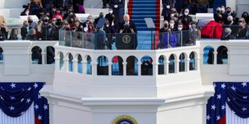 جو بایدن در مراسم سوگند ریاست جمهوری: دموکراسی پیروز شد