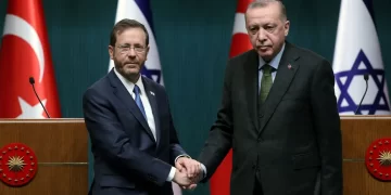 Turkey Blocks Israeli President Herzog’s Flight to COP29 Summit
