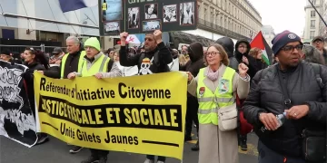 Yellow Vests Protest in Paris Again