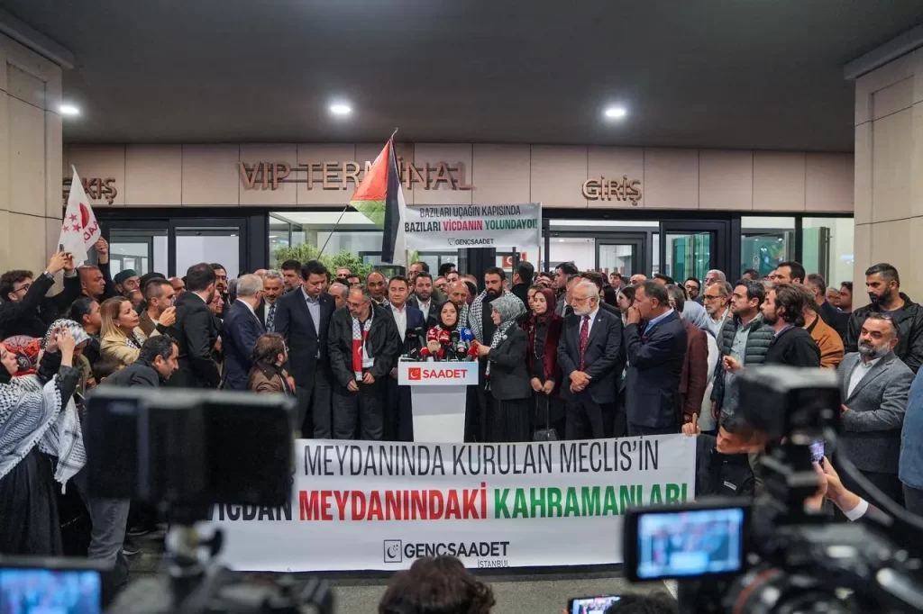 Turkish MPs Return After Israel’s Seizure of Freedom Flotilla Ship